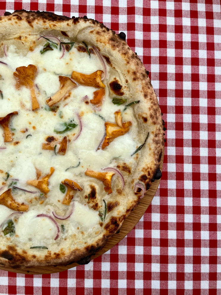 Surdejs pizza Kantarellen