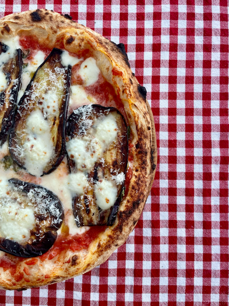 Surdejs pizza Parmigiana